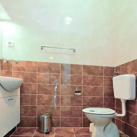 Cozy In With Outdoor Swimming Pool Apartament *